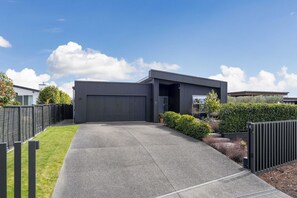 Exterior - Lake View Lodge - Lake Taupo (Taupō)