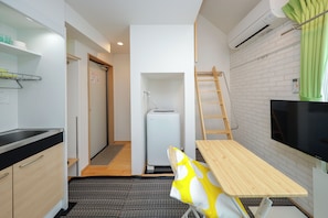 Appartement | Verduisterende gordijnen, een strijkplank/strijkijzer, gratis wifi