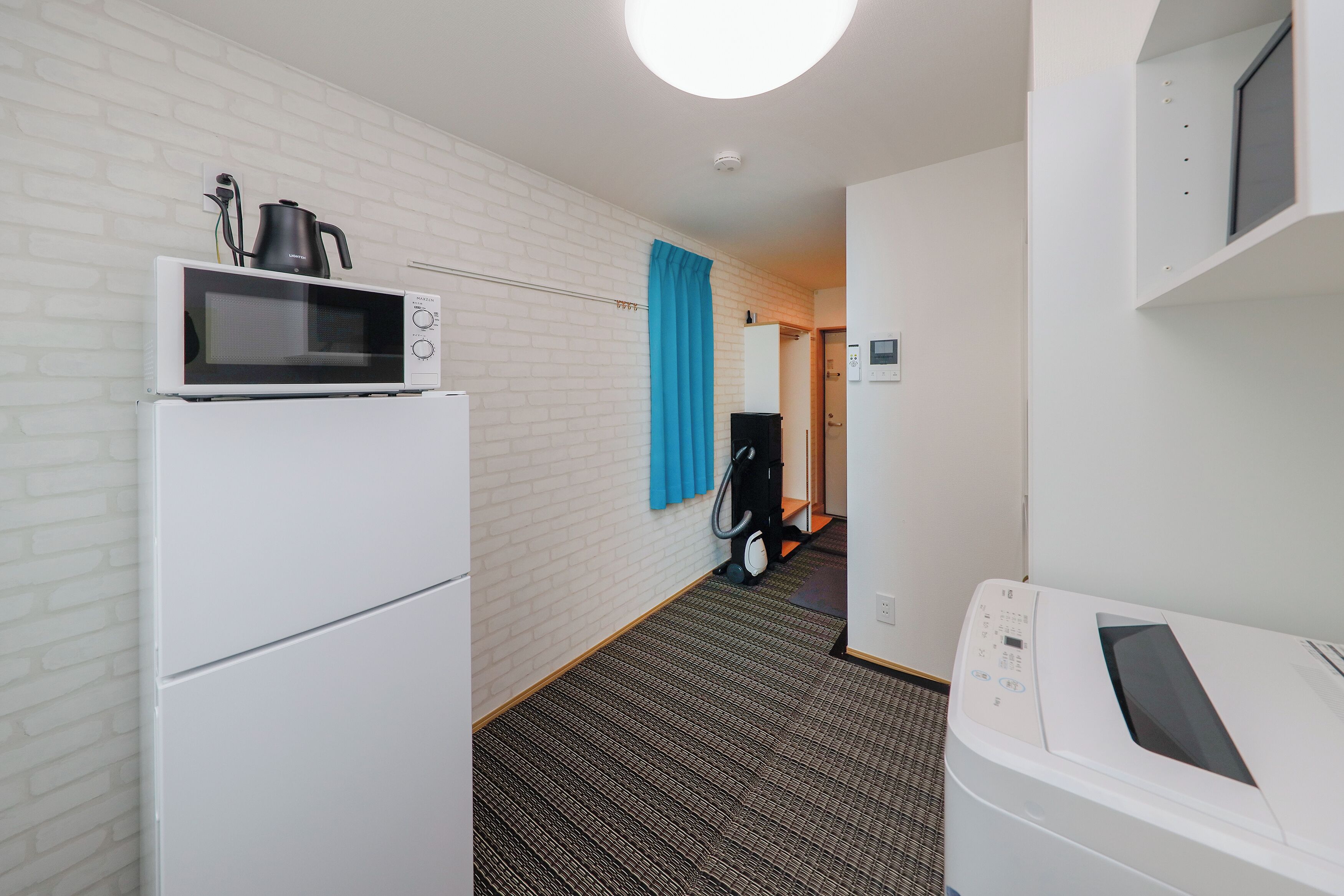 Apartment | Private kitchen | Mini-fridge, microwave, stovetop, electric kettle