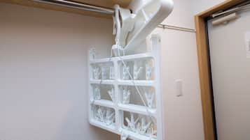 Apartment | Blackout drapes, iron/ironing board, free WiFi