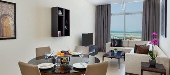 Staybridge Suites DOHA LUSAIL by IHG