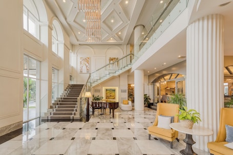 Lobby. Hotel Carlito Tagaytay