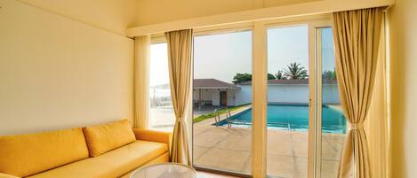 Luxury-Zimmer, Poolblick | Blick auf das Wasser