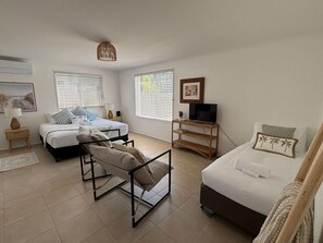 4 slaapkamers, een strijkplank/strijkijzer, wifi