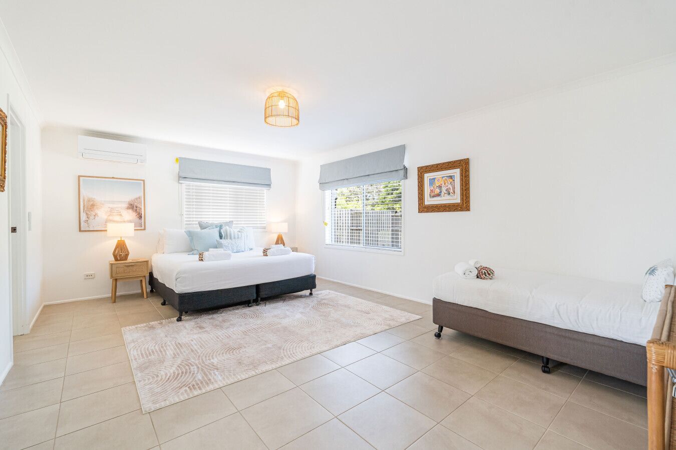 4 bedrooms, iron/ironing board, WiFi