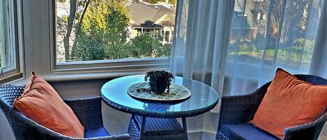 Habitación doble superior, vista al puerto | Wifi gratis