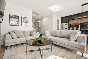 Smart-TV, peis, videospill og bøker