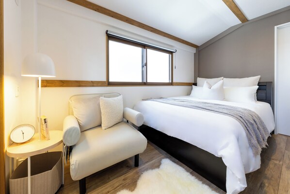 2 bedrooms, desk, iron/ironing board, free WiFi