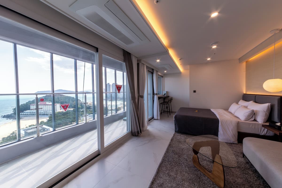 Suite, 1 Double Bed, Ocean View | Free WiFi