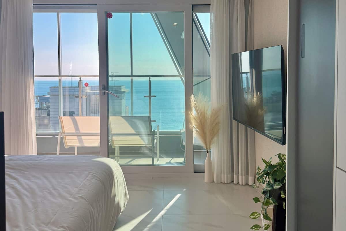 Ocean view Family Twin Room | Wi-Fi gratuit, draps fournis