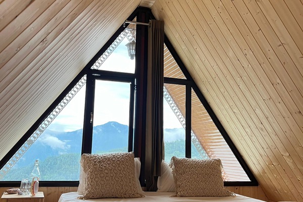 Iron/ironing board (on request), rollaway beds (surcharge), WiFi (free)