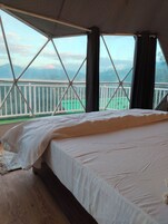 舒适帐篷房, 1 张特大床, 山谷景观 | 熨斗/熨板、折叠床/加床（额外收费）、免费 WiFi、床单