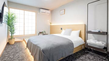 Kamar Comfort, balkon, pemandangan kota | Bantalan ekstra lembut, Wi-Fi gratis, dan seprai linen