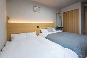 Habitación Confort, balcón, vista a la ciudad | Wifi gratis y acceso para silla de ruedas 