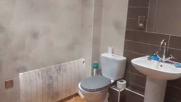 Studio, 1 Bedroom, Accessible, Smoking | Bathroom