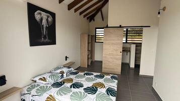 3 camere, ferro/asse da stiro, Wi-Fi gratuito, lenzuola