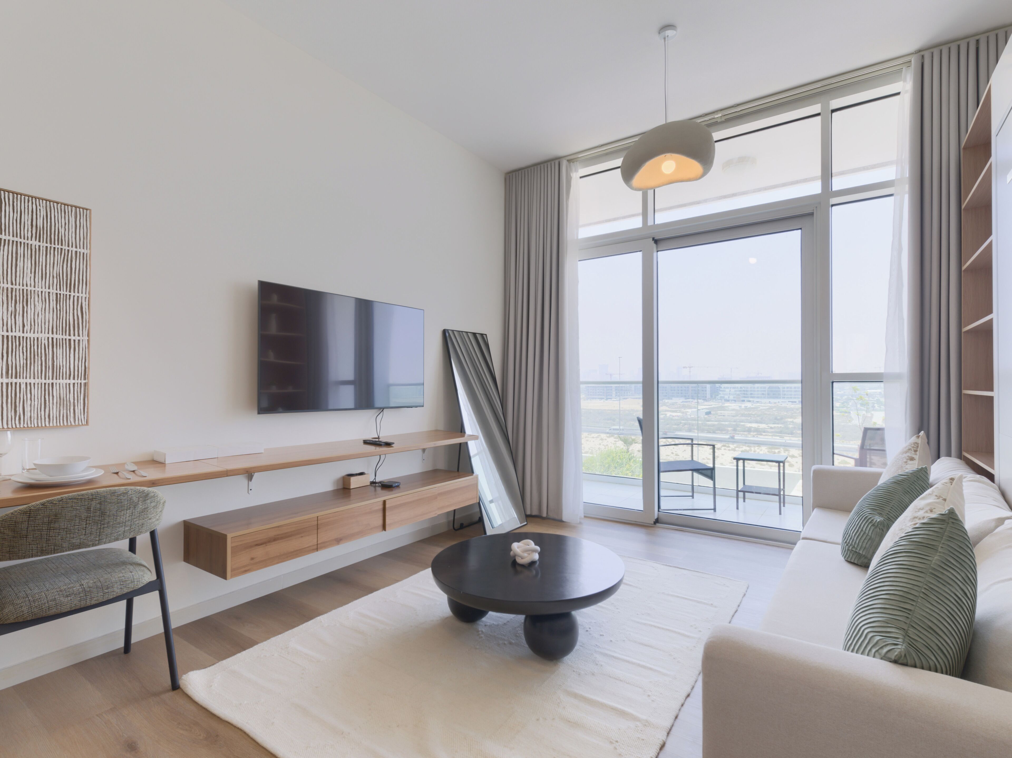 ดีลักซ์สตูดิโอ, ระเบียง, วิวเมือง | บริเวณนั่งเล่น | สมาร์ททีวี 55 นิ้ว พร้อมช่องดิจิตอล