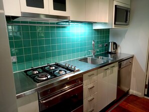 Apartment, 2 Bedrooms, City View | Interior