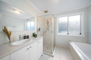 Hair dryer - Soul Beach House - A Breezy Oceanview Retreat (O`Sullivan Beach)