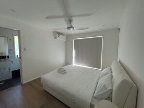 熨斗/熨衫板、Wi-Fi、床單