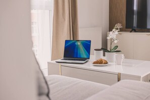 Bügeleisen/Bügelbrett, WLAN, Bettwäsche