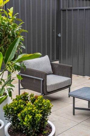 Property grounds - Two Tea House—Contemporary Courtyard Comfort (Mile End)