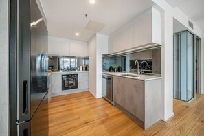 Fridge, microwave, oven, stovetop
