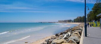 Salt at Arlo`s - Cosy Comfort near Glenelg Beach