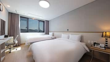 Standard Twin Room, City View | In-room safe, laptop workspace, soundproofing, iron/ironing board