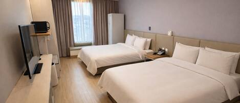 Family Room, 2 Double Beds, Non Smoking, Refrigerator & Microwave