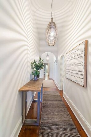 Interior - Blackbird at Arlo`s · ★Blackbird at Arlo`s★The heart of Glenelg★✔Wifi (Glenelg South)