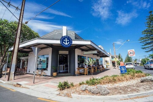 Blackbird at Arlo`s—Heritage meets Designer Charm