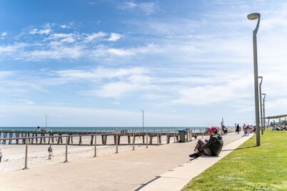 Harmony at Henley Be · Harmony at Henley Beach Wifi✔︎Nespresso✔︎Netflix