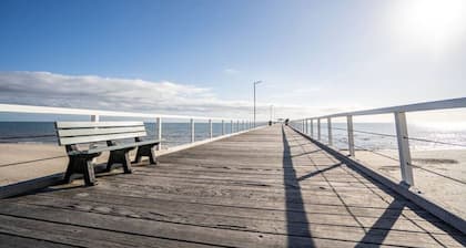 ★Serenity by the Sea @ Grange★✔Beachside✔Parking