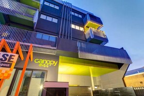 Exterior - Canopy @ 44-Minutes · ★Canopy @ 44★Minutes from the CBD✔︎Train✔︎Cafes✔︎ (Ovingham)