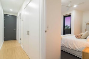 2 bedrooms, iron/ironing board, WiFi, bed sheets - Canopy @ 44-Minutes · ★Canopy @ 44★Minutes from the CBD✔︎Train✔︎Cafes✔︎ (Ovingham)