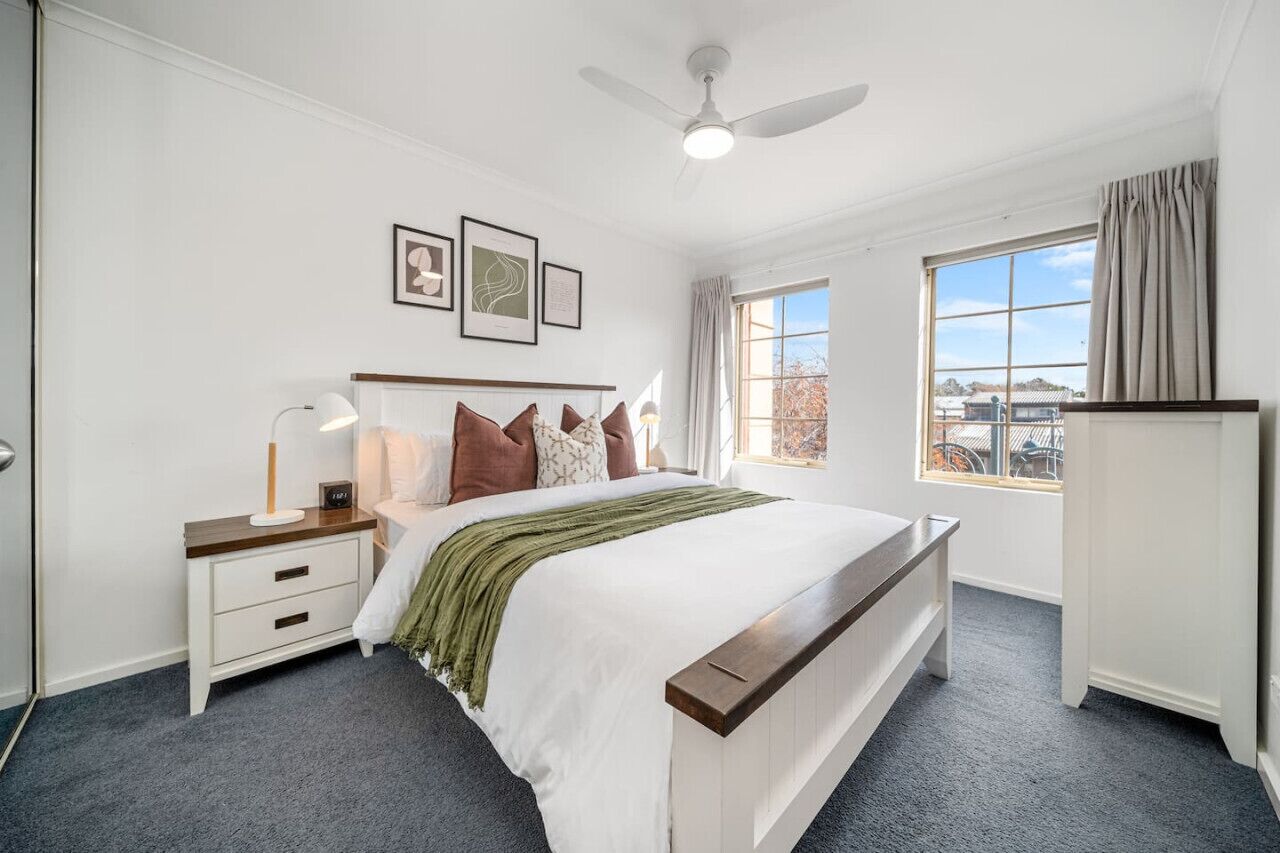 3 bedrooms, desk, iron/ironing board, WiFi