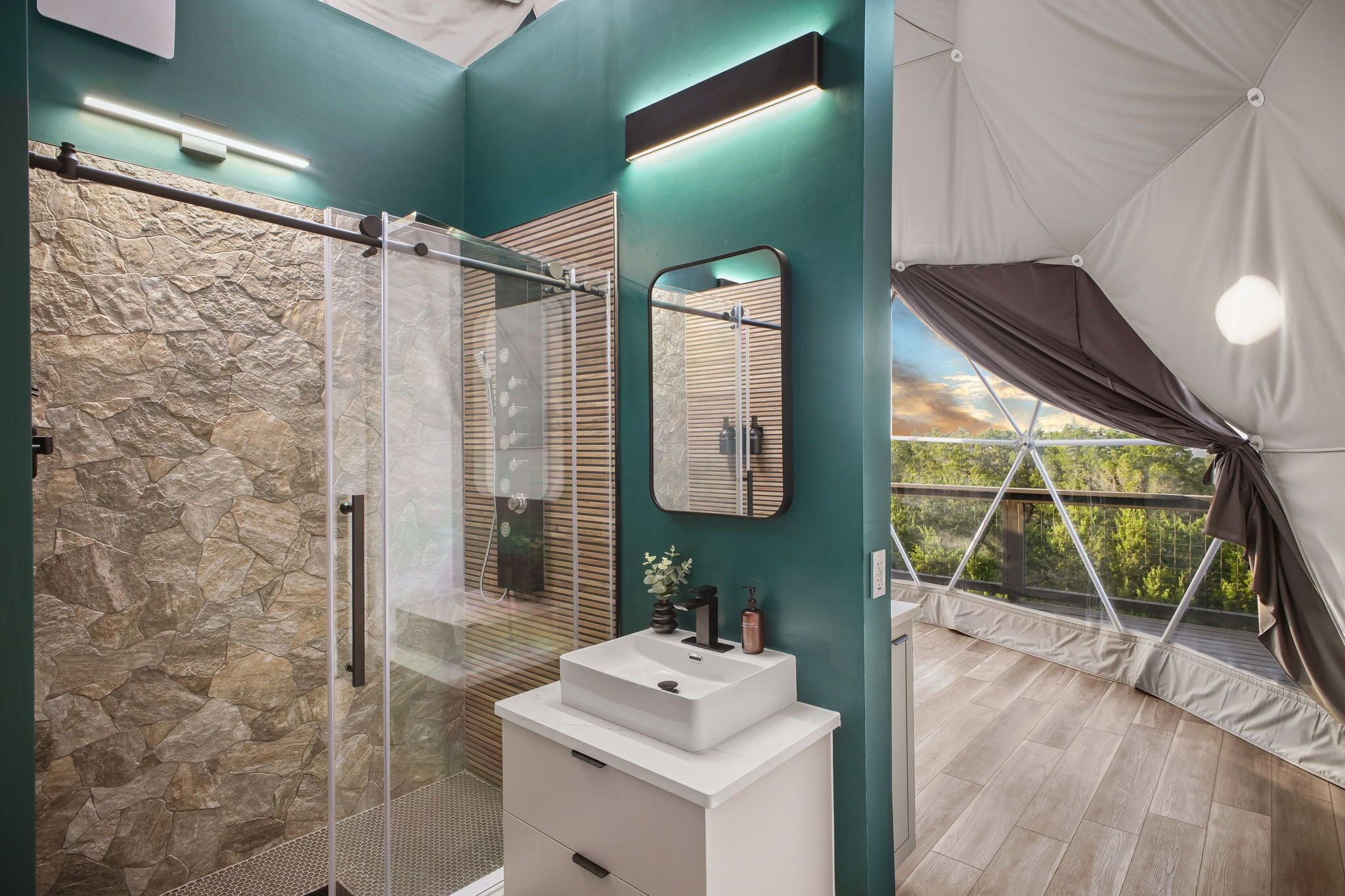 Dusche, Haartrockner, Bidet, Handtücher