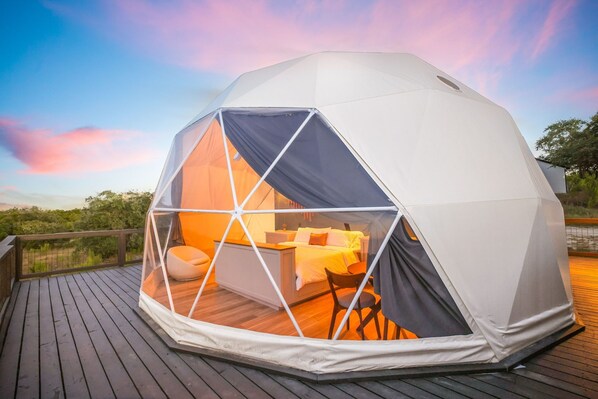 Terrace/patio - Luxury Dome - Spa Shower - Panoramic Views (Spring Branch)