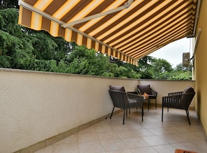 Huoneisto (Two Bedroom Apartment with Terrace) | Parveke