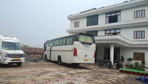 Estacionamiento para camionetas con acceso para silla de ruedas