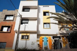 Apartment, 2 Bedrooms, Balcony, Mountain View | Bahagian luar