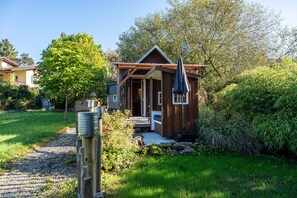 Terrace/patio - Apartment 'Schwarzwald' with Private Terrace, Wi-Fi and Air Conditioning (Rheinau)