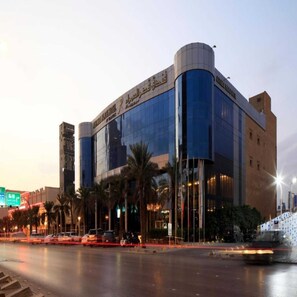 Front of property - evening/night - Sunday Qaser Al Hamra (Riyadh)