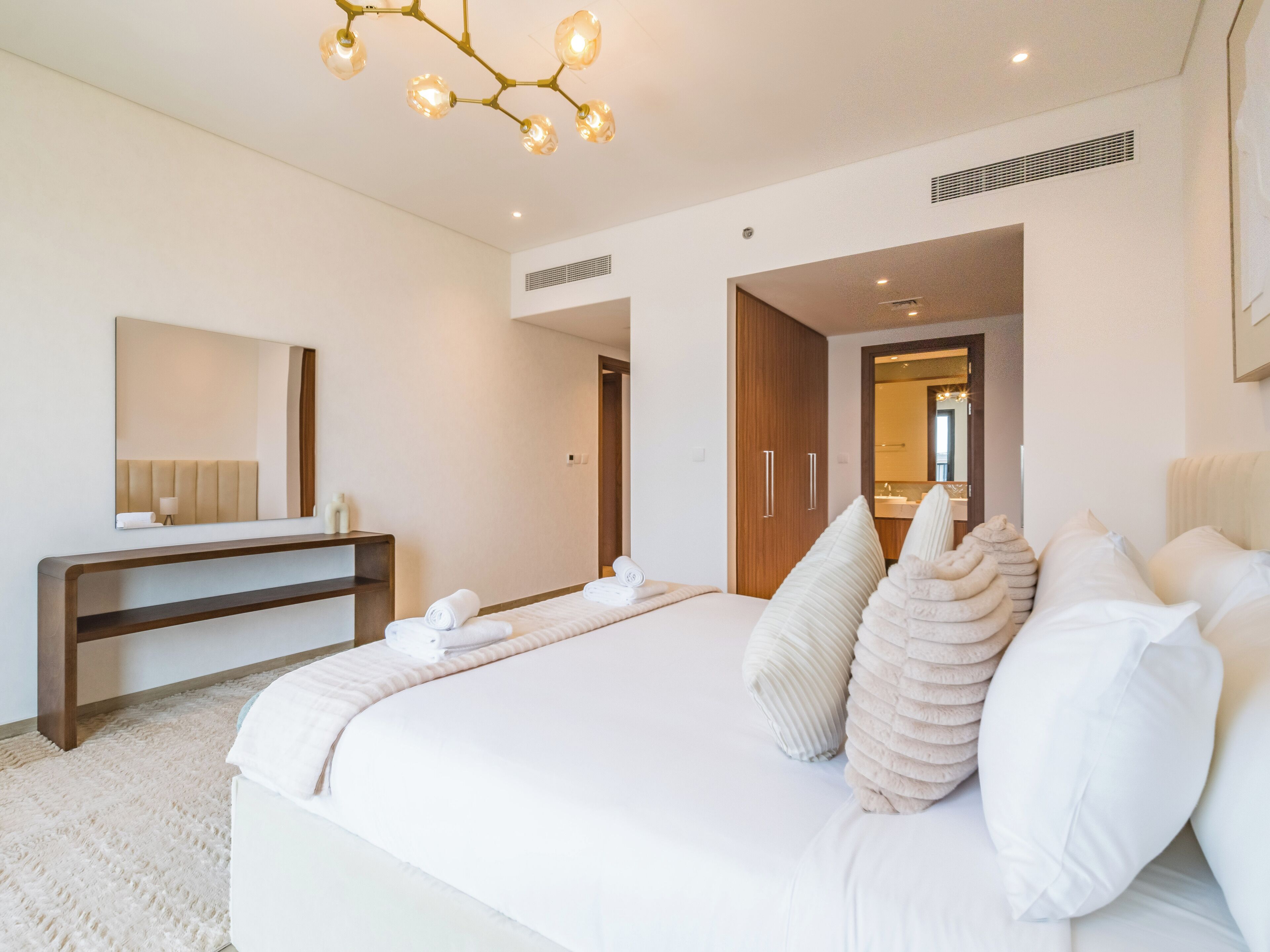 Apartamento superluxo, sacada, vista para a cidade | Wi-Fi de cortesia