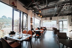 Restaurant - Hoang Thien Homestay & Sport (Bao Loc)