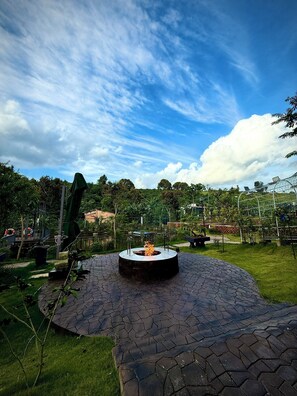 Children’s play area – outdoor - Hoang Thien Homestay & Sport (Bao Loc)