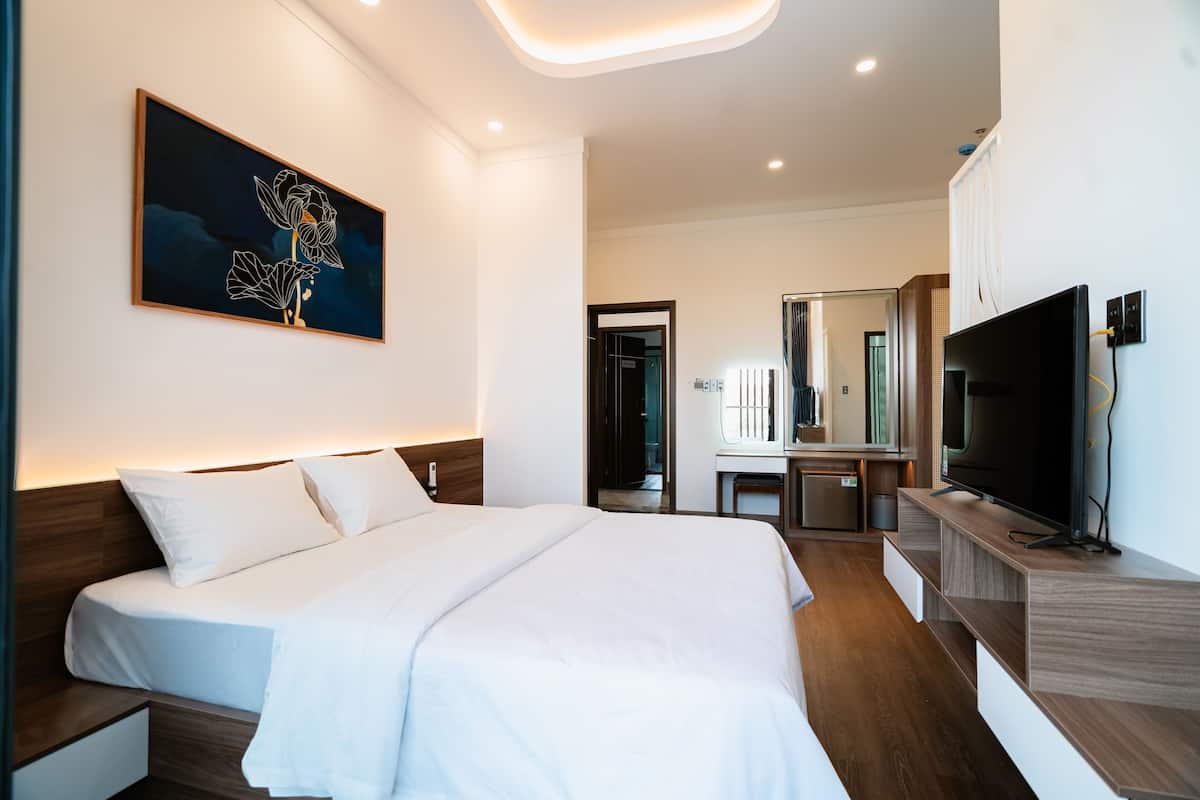 Doppia Superior, balcone, vista giardino | Biancheria da letto ipoallergenica, materassi in memory foam, minibar