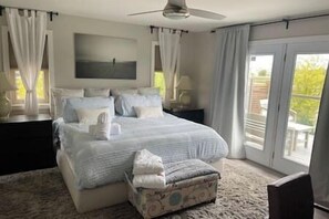 4 bedrooms, iron/ironing board, WiFi, bed sheets