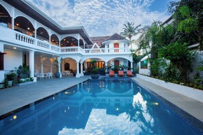 Outdoor pool - Villa Elixir Fort Kochi (Kochi)
